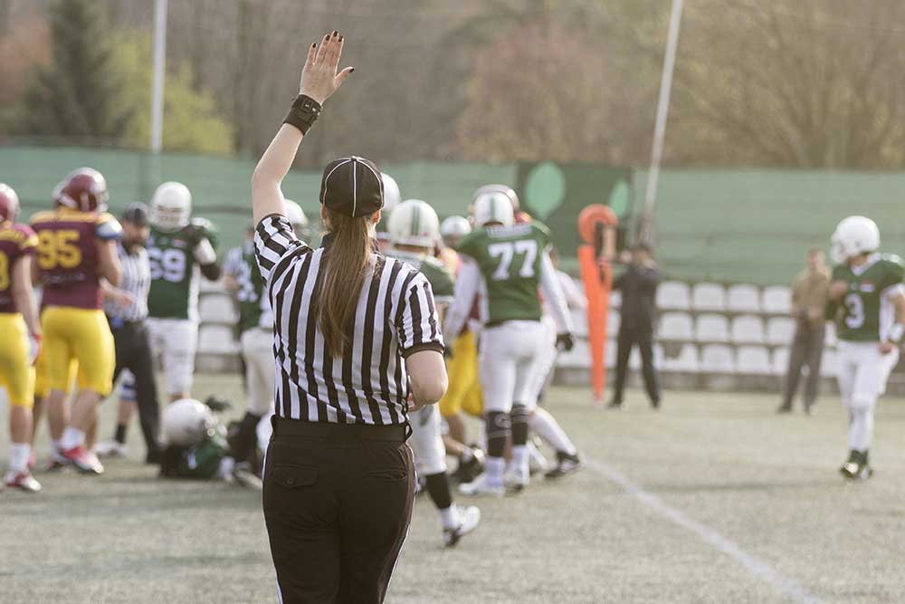 What does a Referee do? How to Become a Referee and Job Description.