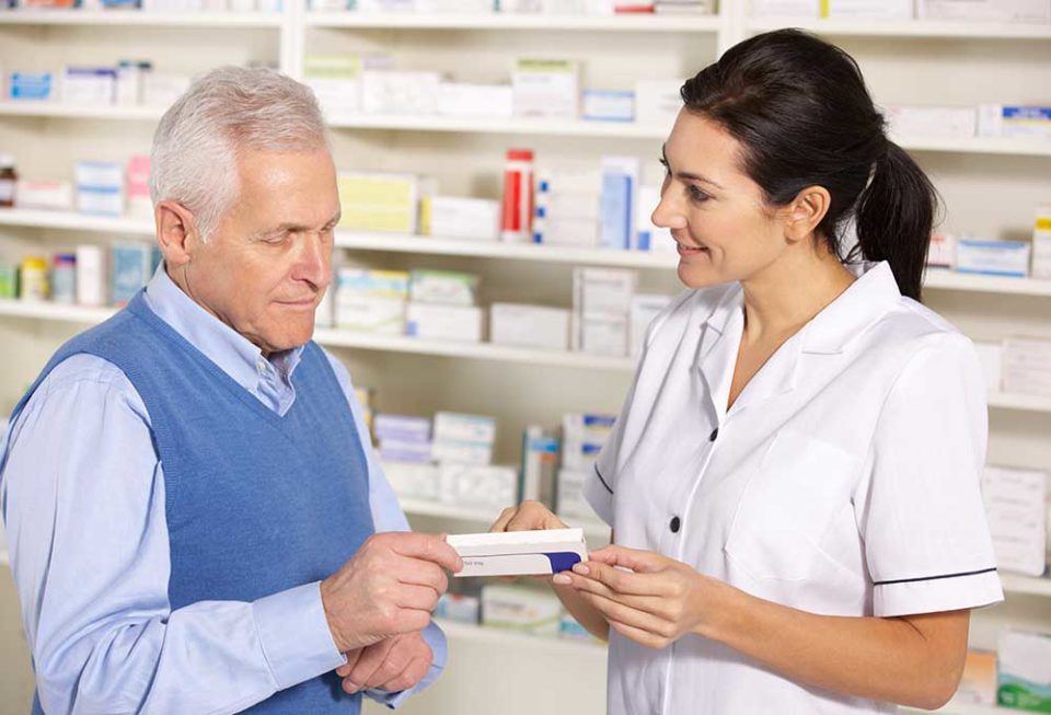 What does a Pharmacy Technician do and how to a Tech