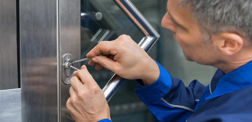 how to become a locksmith