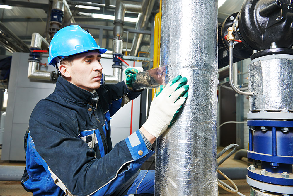 what does an insulation worker do