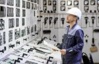 what does a power plant operator do