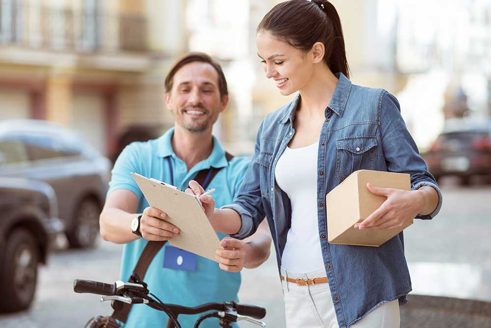 how to become a courier or messenger