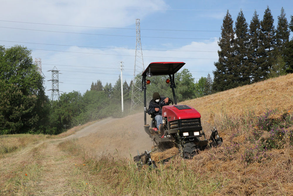 become a grounds maintenance worker